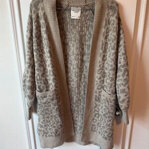⚡️Abercrombie & Fitch Women's Taupe Leopard Open-Front Cardigan Sweater